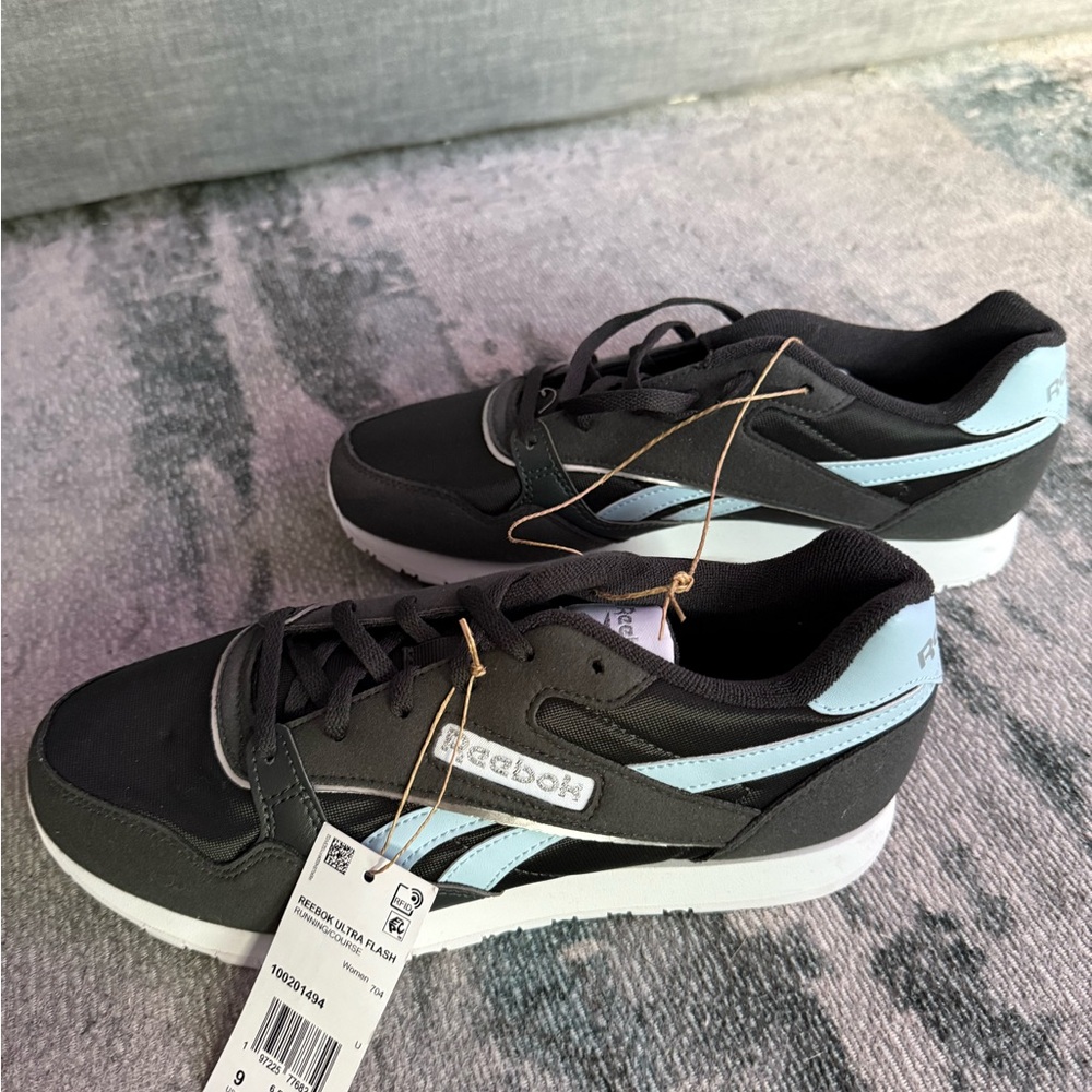 Reebok Women's Black and Blue Sneakers